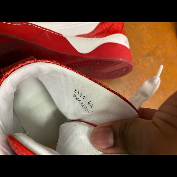 Givenchy Contrast High Top Sneaker - Picture 4 of 7